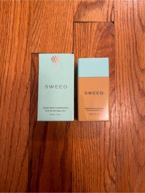 Sweed Glass Skin Foundation